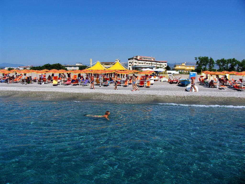 Monolocale Deluxe A 2,7 Km Dal Mare Per 2 Persone Apartment Siderno Exterior photo