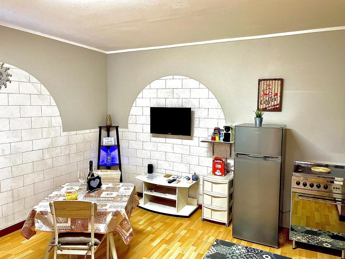 Monolocale Deluxe A 2,7 Km Dal Mare Per 2 Persone Apartment Siderno Exterior photo
